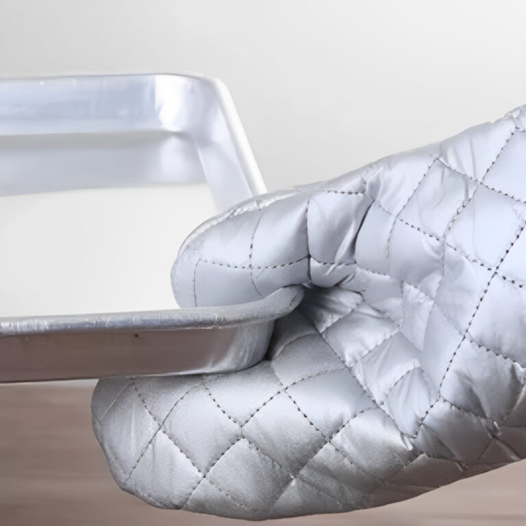 Luva Térmica Forno Fogão Cozinha Quente Prateada Metalizada Tomóvi (2)